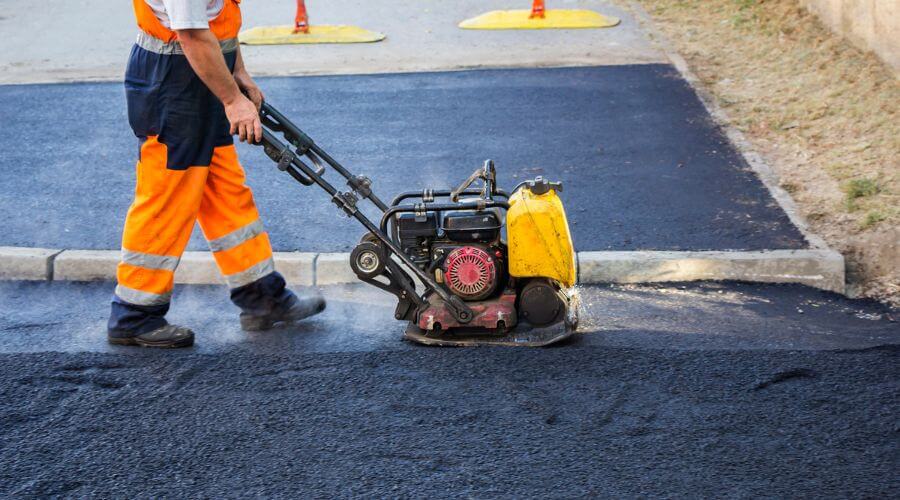 Professional gutter cleaning in Olton, TX